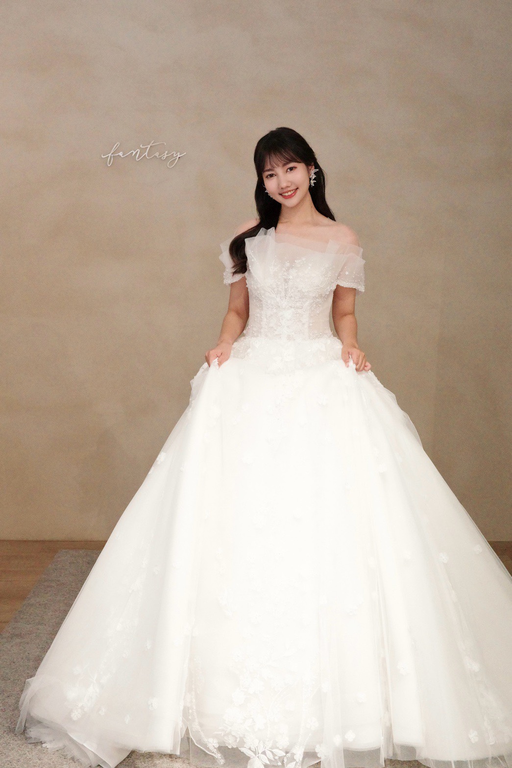 Casablanca品牌白紗