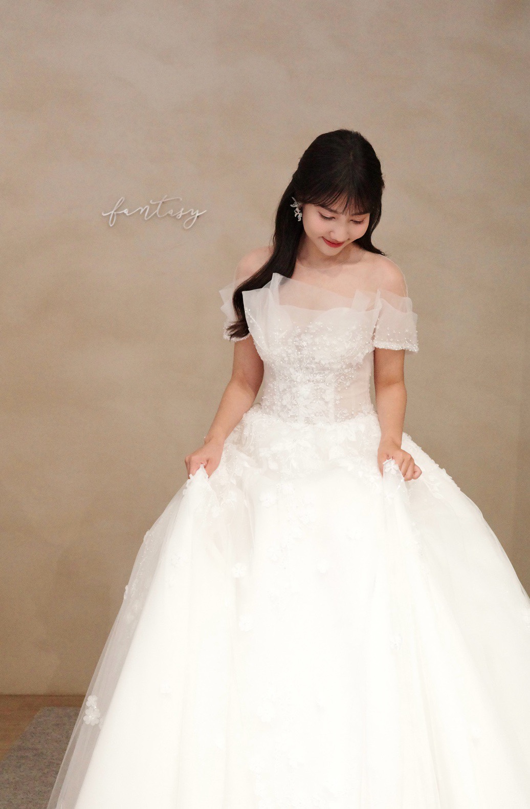 Casablanca品牌白紗