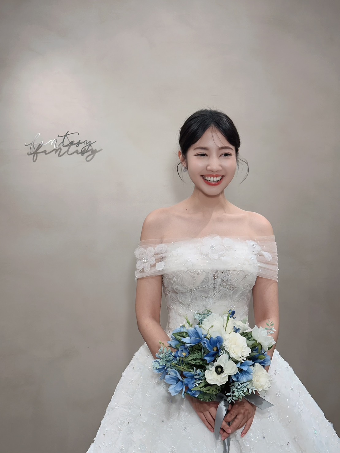 Casablanca品牌白紗