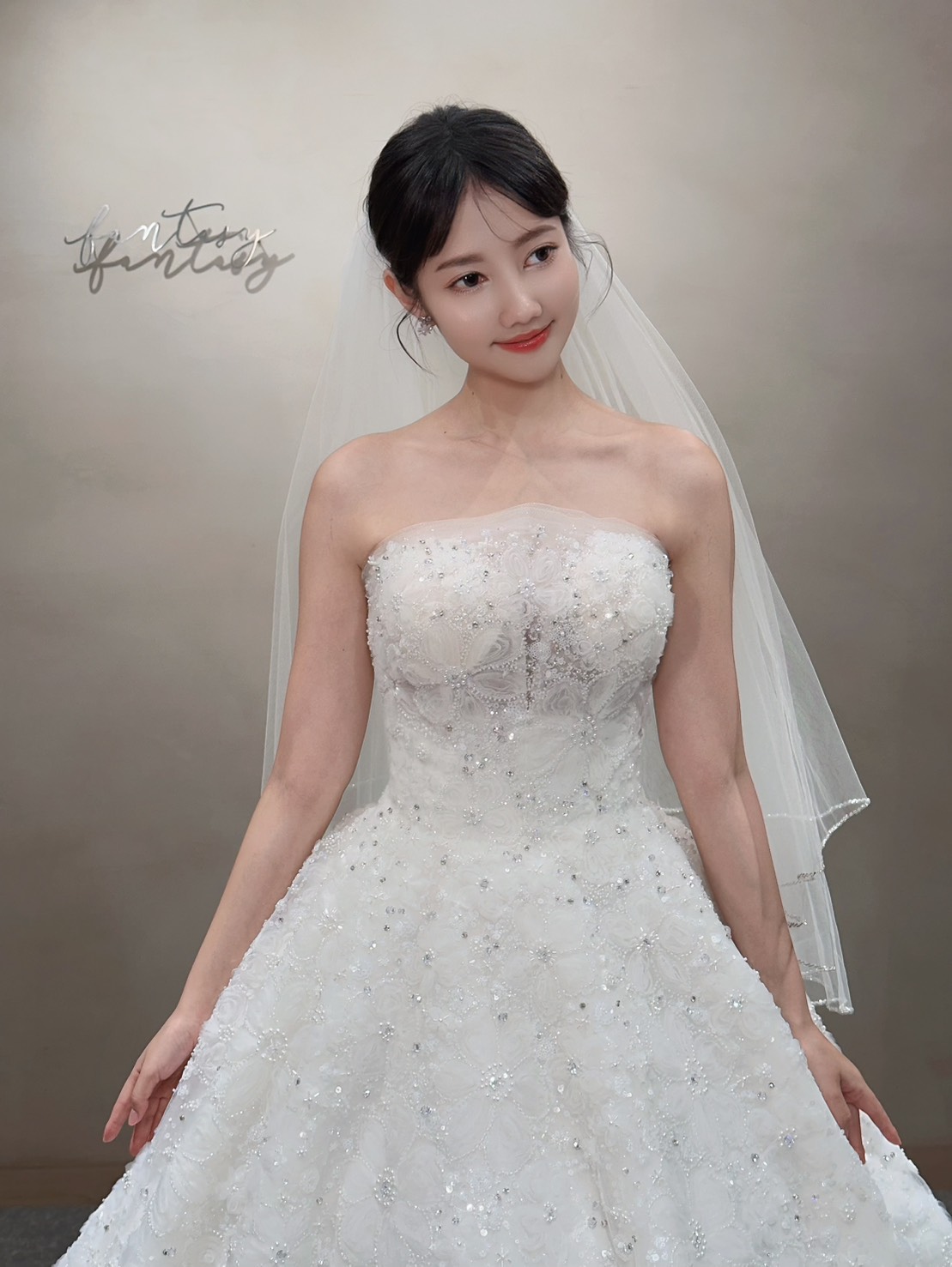 Casablanca品牌白紗