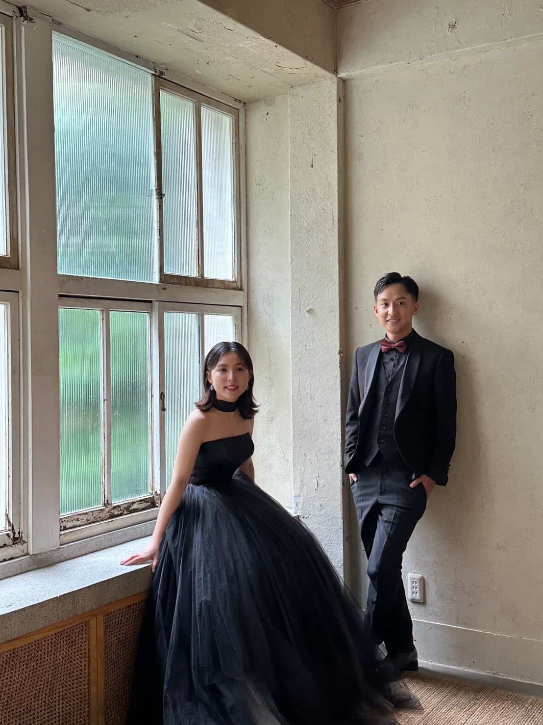 黑羽輕紗晚禮服